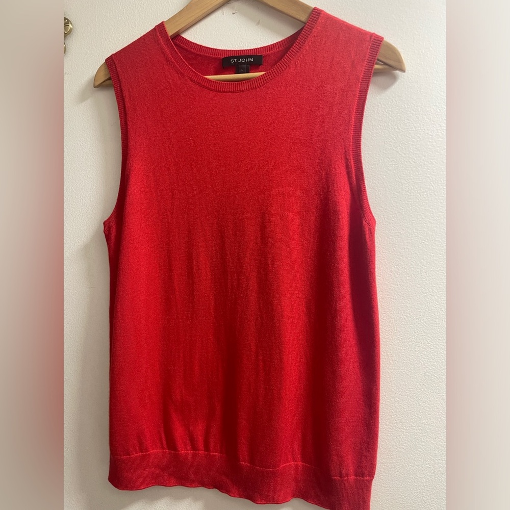 St. John Vibrant Red Sleeveless Knit Tank